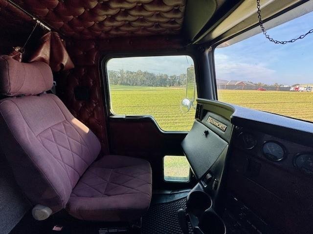 2006 Kenworth T401 36-Inch Bunk, Cat C12 430Hp,18Sp 