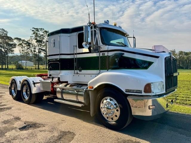 2006 Kenworth T401 36-Inch Bunk, Cat C12 430Hp,18Sp 