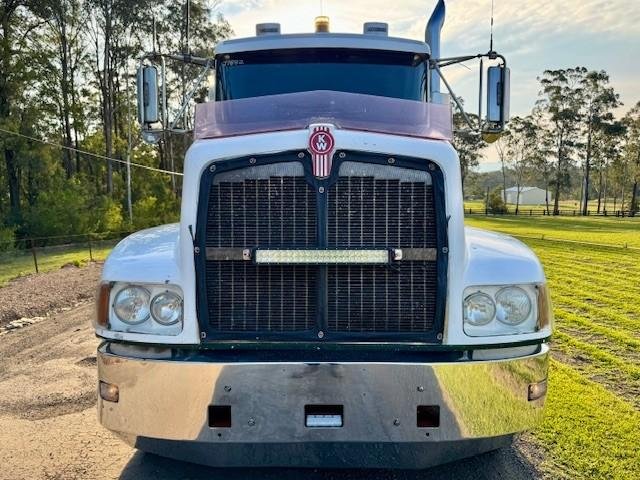 2006 Kenworth T401 36-Inch Bunk, Cat C12 430Hp,18Sp 