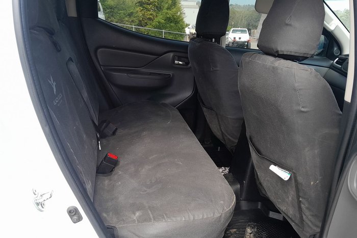 2017 Mitsubishi Triton GLX