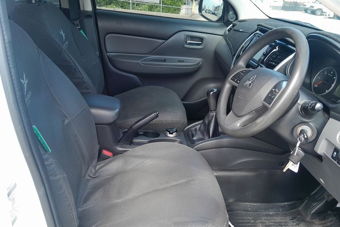 2017 Mitsubishi Triton GLX