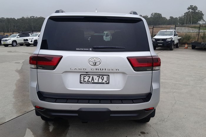 2023 Toyota Landcruiser GXL