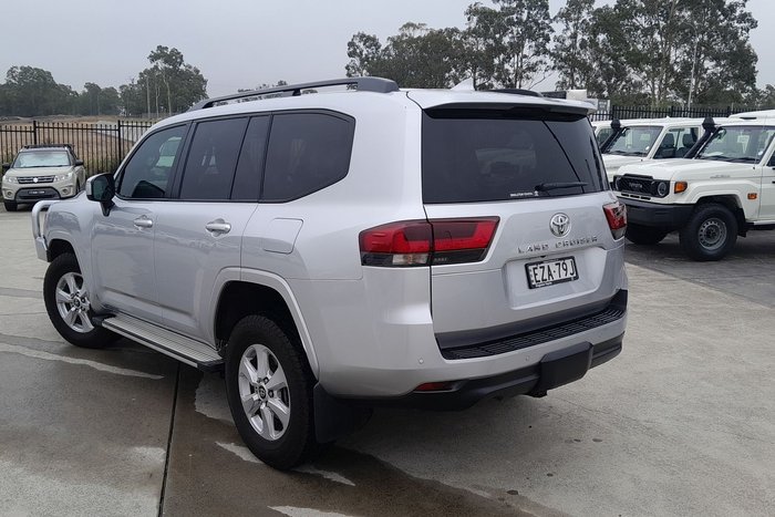 2023 Toyota Landcruiser GXL