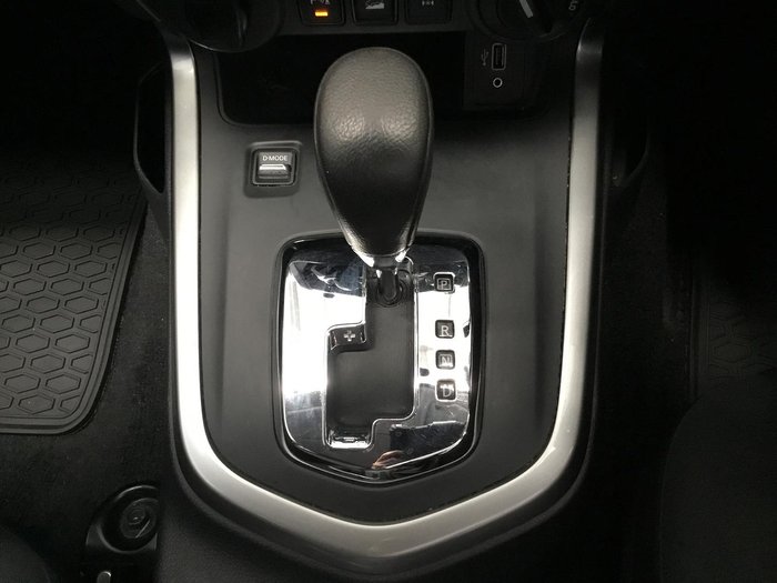 2021 Nissan Navara ST