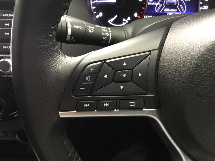 2021 Nissan Navara ST