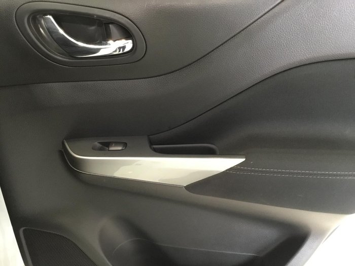 2021 Nissan Navara ST