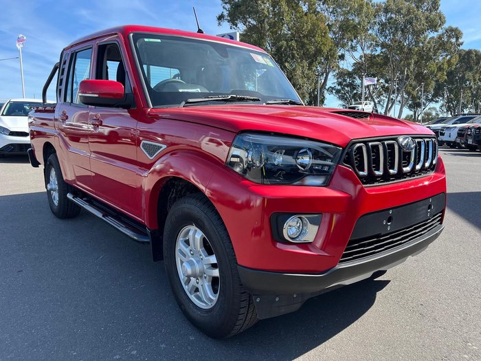 2023 Mahindra PIK-UP S11