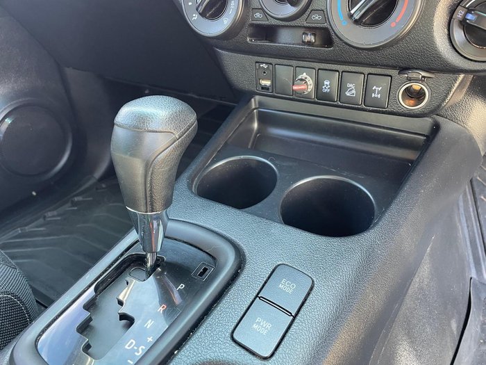 2018 Toyota Hilux SR