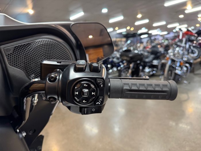 2025 Harley-davidson FLHX STREET GLIDE (117) WHITE ONYX PEARL