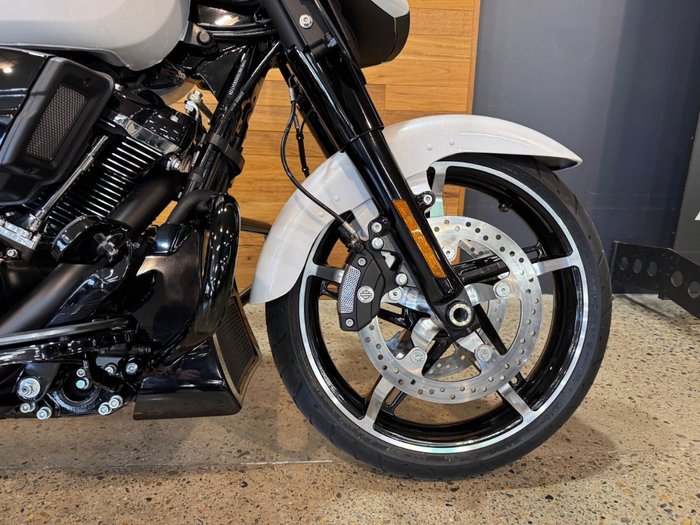 2025 Harley-davidson FLHX STREET GLIDE (117) WHITE ONYX PEARL