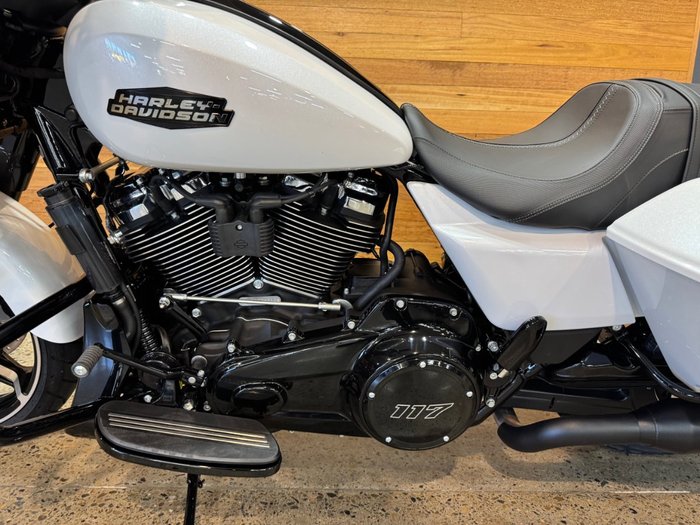 2025 Harley-davidson FLHX STREET GLIDE (117) WHITE ONYX PEARL