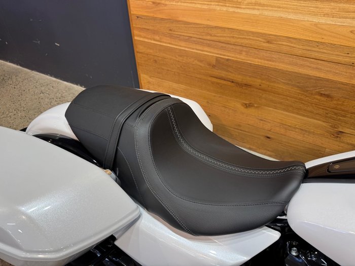 2025 Harley-davidson FLHX STREET GLIDE (117) WHITE ONYX PEARL