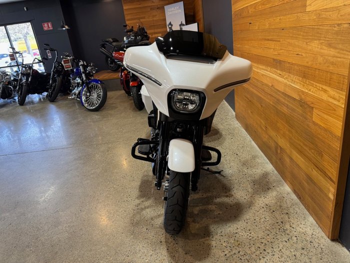 2025 Harley-davidson FLHX STREET GLIDE (117) WHITE ONYX PEARL
