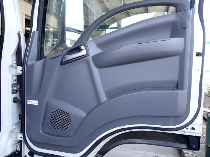 2018 ISUZU FSR 140-260 WHITE