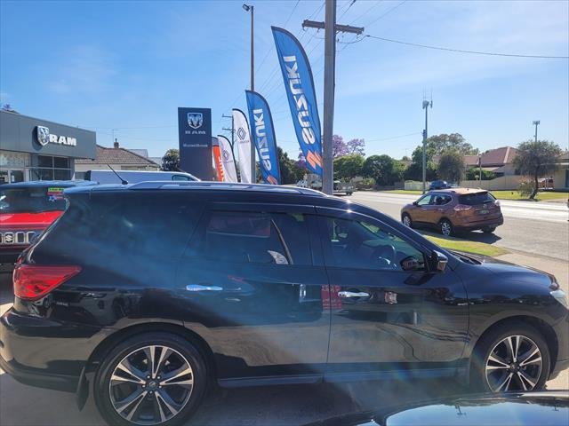 2017 Nissan Pathfinder Ti