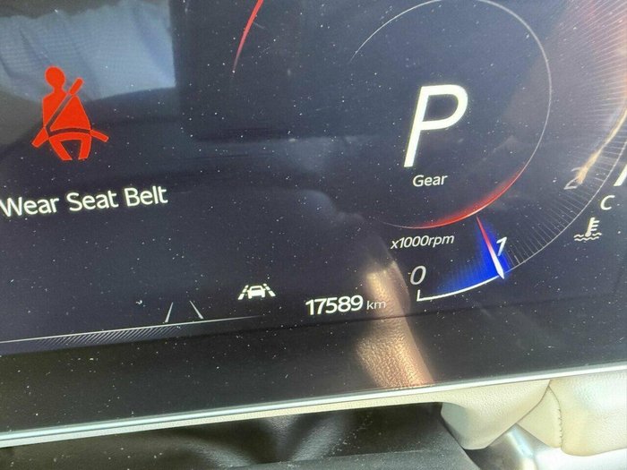 2023 Mahindra XUV700 AX7