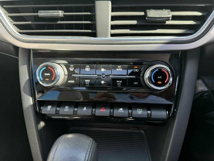 2023 Mahindra XUV700 AX7