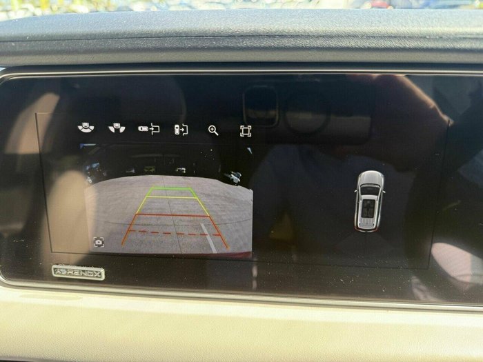 2023 Mahindra XUV700 AX7