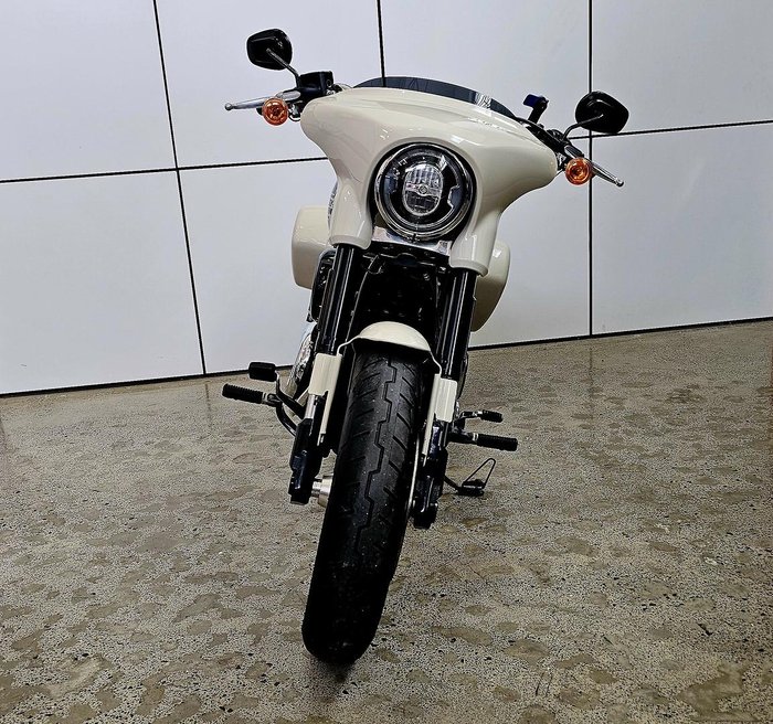 2022 Harley-Davidson Sport Glide 107 (FLSB) Softail White