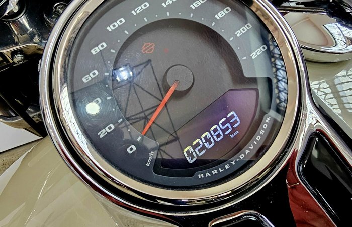 2022 Harley-Davidson Sport Glide 107 (FLSB) Softail White