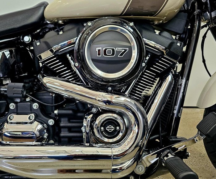 2022 Harley-Davidson Sport Glide 107 (FLSB) Softail White