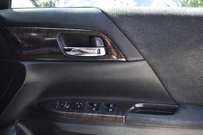 2015 Honda Accord VTi-S 9th Gen MY15 White Orchid