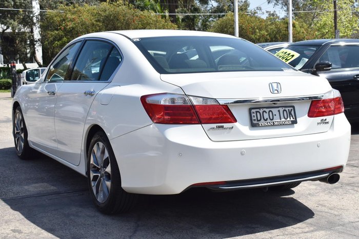 2015 Honda Accord VTi-S 9th Gen MY15 White Orchid