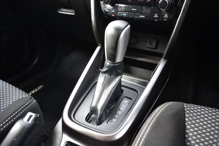 2023 Suzuki Vitara LY Series II Cool White