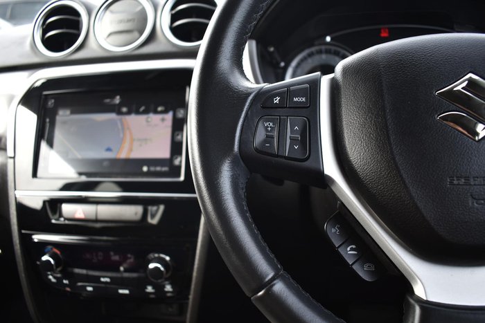 2023 Suzuki Vitara LY Series II Cool White