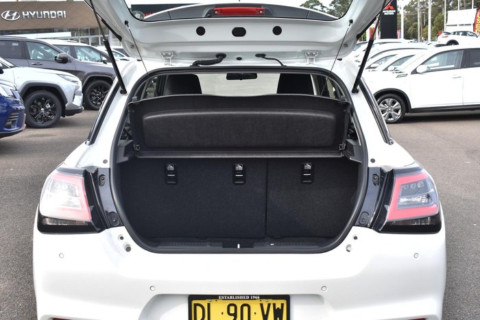 2024 Suzuki Swift Hybrid UZ Pure White