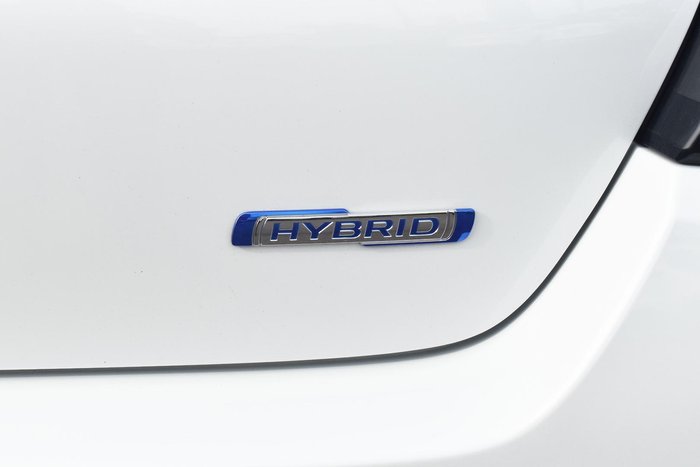 2024 Suzuki Swift Hybrid UZ Pure White