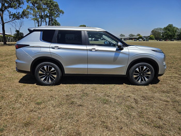 2025 Mitsubishi Outlander LS