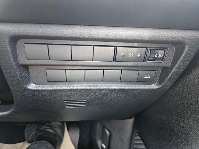 2025 Mitsubishi Outlander LS