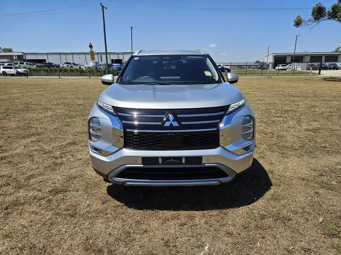 2025 Mitsubishi Outlander LS