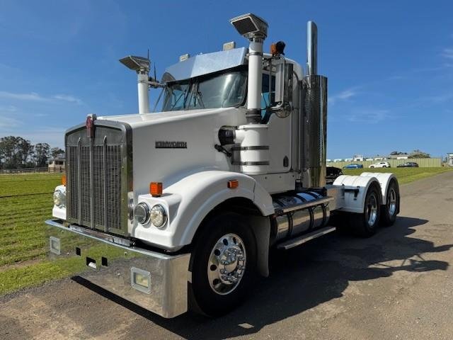 2010 Kenworth T408 Sar Day Cab, Cummins Isx 525Hp, 0Kms On Rebuild, 18Sp SAR