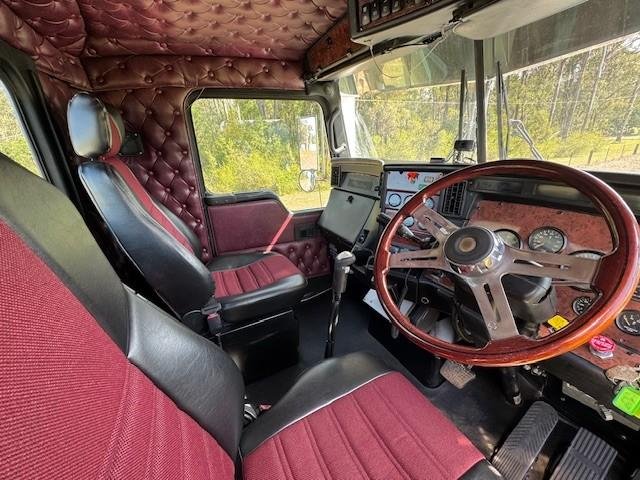 2010 Kenworth T408 Sar Day Cab, Cummins Isx 525Hp, 0Kms On Rebuild, 18Sp SAR