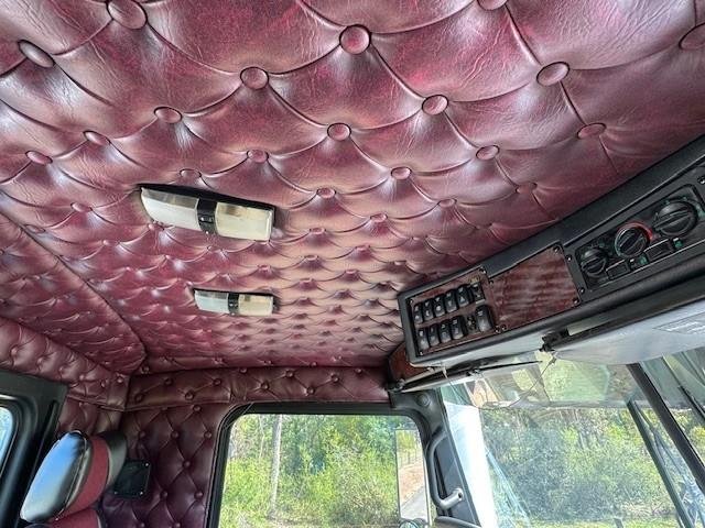 2010 Kenworth T408 Sar Day Cab, Cummins Isx 525Hp, 0Kms On Rebuild, 18Sp SAR