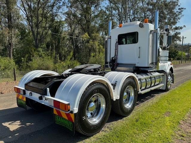 2010 Kenworth T408 Sar Day Cab, Cummins Isx 525Hp, 0Kms On Rebuild, 18Sp SAR