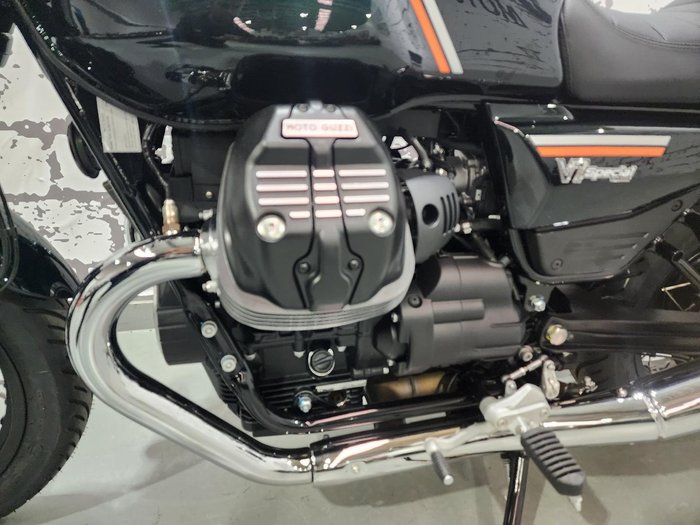 2025 Moto Guzzi V7 Special Special Green