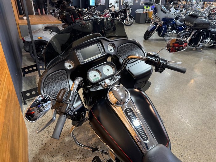 2014 Harley-davidson ROAD GLIDE SPECIAL BLACK DENIM