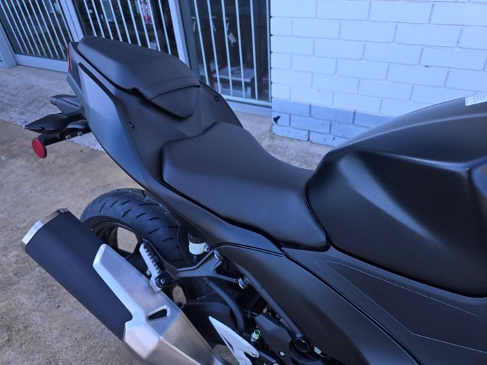 2025 Kawasaki Ninja 500 Black