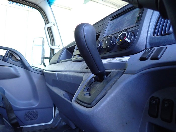 2015 MITSUBISHI CANTER 815 WHITE