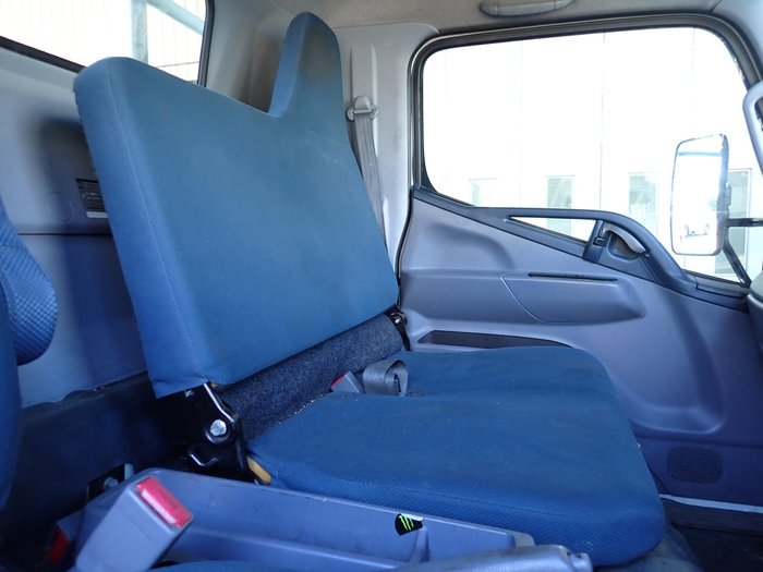 2015 MITSUBISHI CANTER 815 WHITE