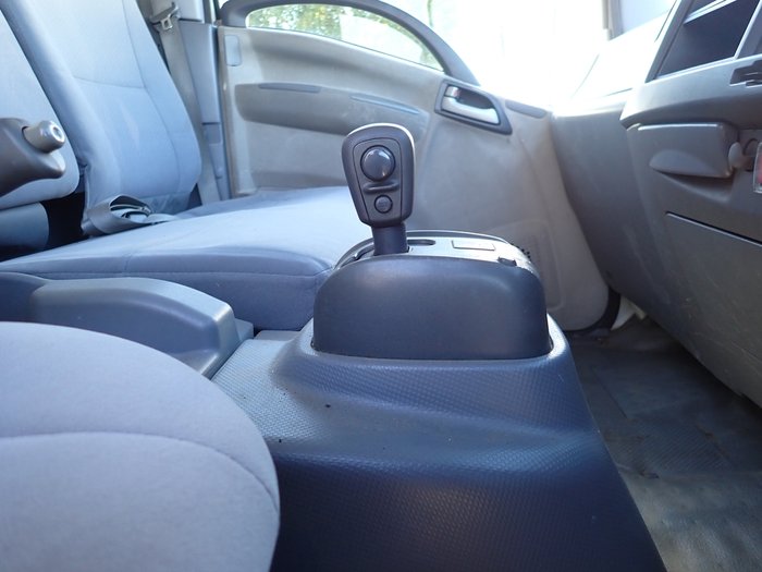 2015 ISUZU NPR 55-155 WHITE