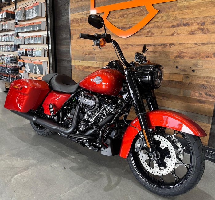 2025 Harley-Davidson Road King Special 114 (FLHRXS) Touring Black