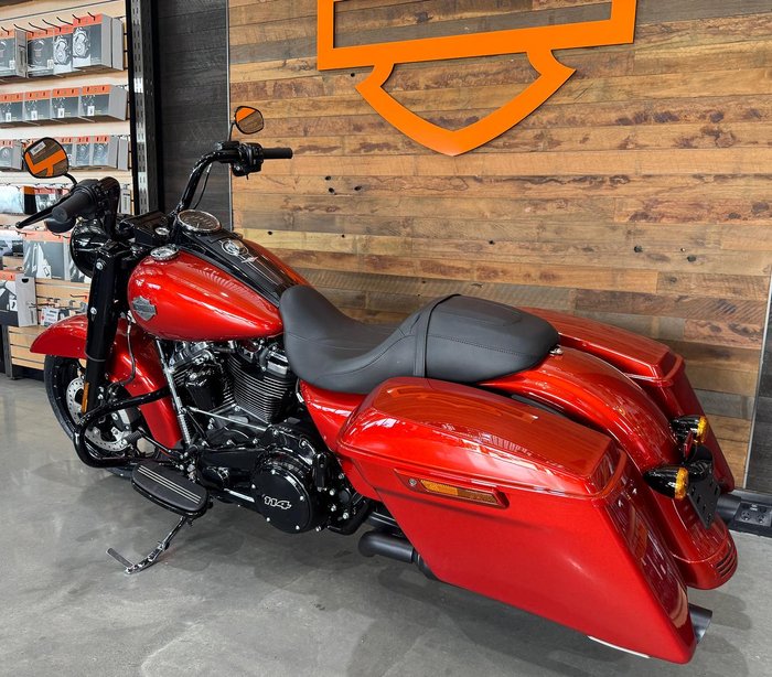2025 Harley-Davidson Road King Special 114 (FLHRXS) Touring Black
