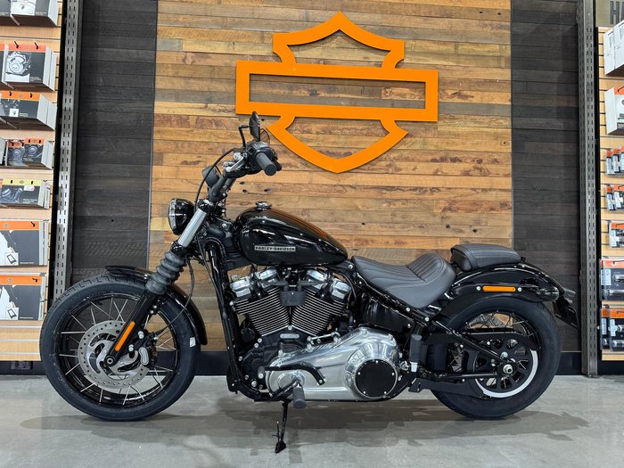 2025 Harley-Davidson Street Bob 117 (FXBB) Softail Black