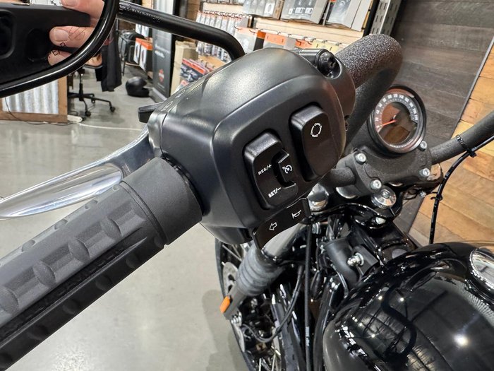 2025 Harley-Davidson Street Bob 117 (FXBB) Softail Black