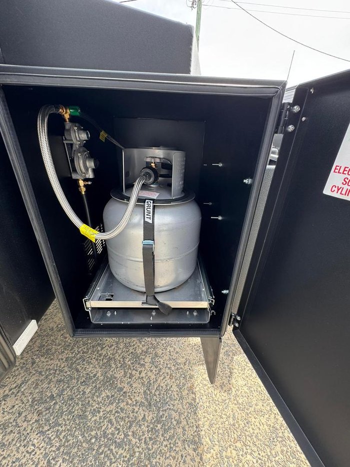 2025 JB Caravans Gator X 17'10 Front Door