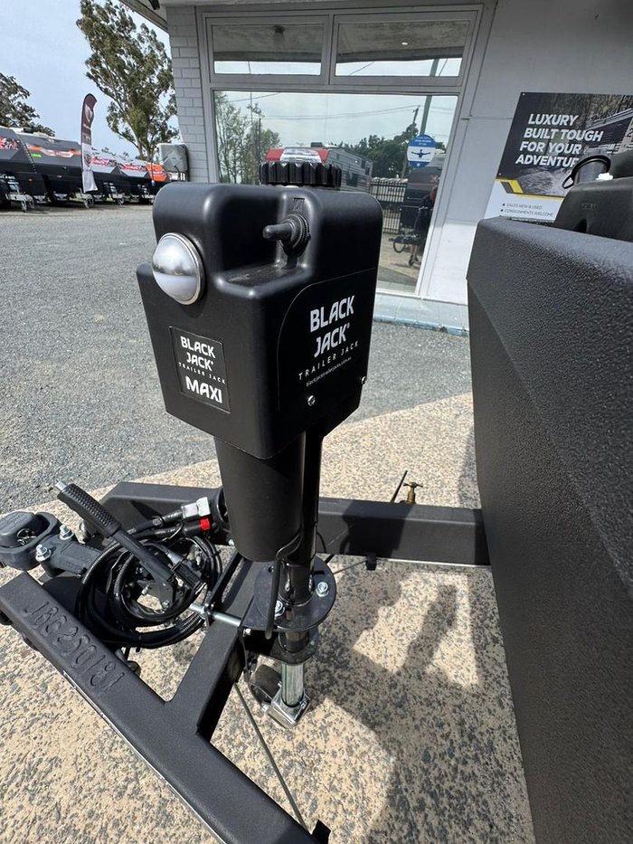 2025 JB Caravans Gator X 17'10 Front Door